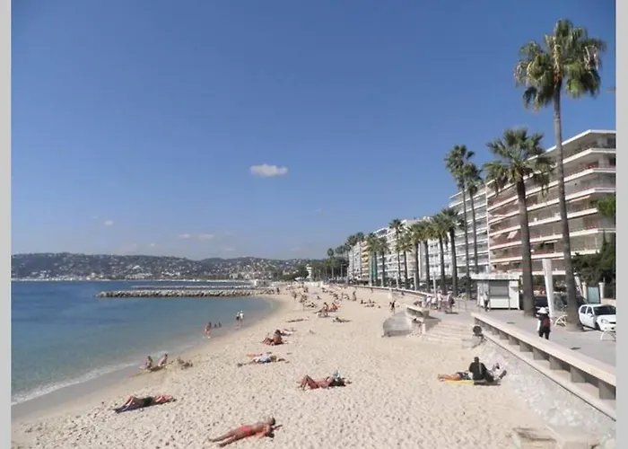 Grand Climatisé Proche Plages Juan Les Pins * Antibes
