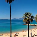 Grand Climatisé Proche Plages Juan Les Pins Appartement